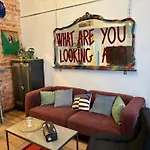 Stories, Urbano Cerca Del Mercado * アリカンテ
