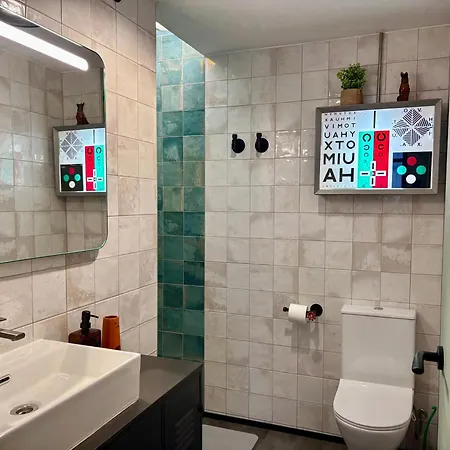 Stories, Urbano Cerca Del Mercado *