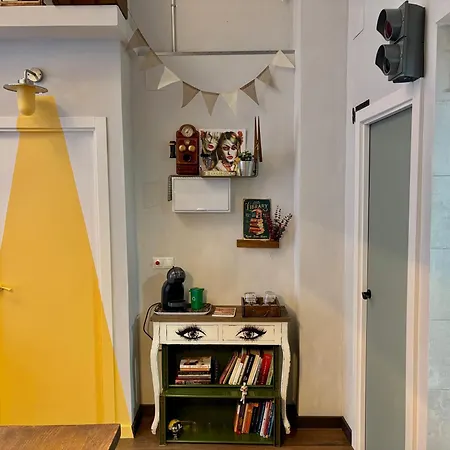 Stories, Urbano Cerca Del Mercado *