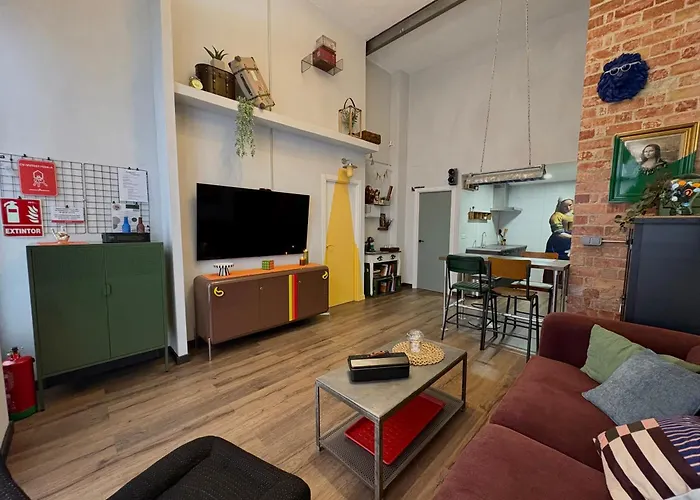 Stories, Urbano Cerca Del Mercado *